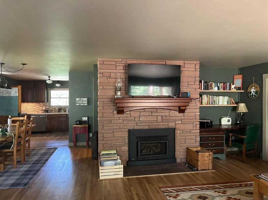 Cozy On The Creek Holiday home Colorado City